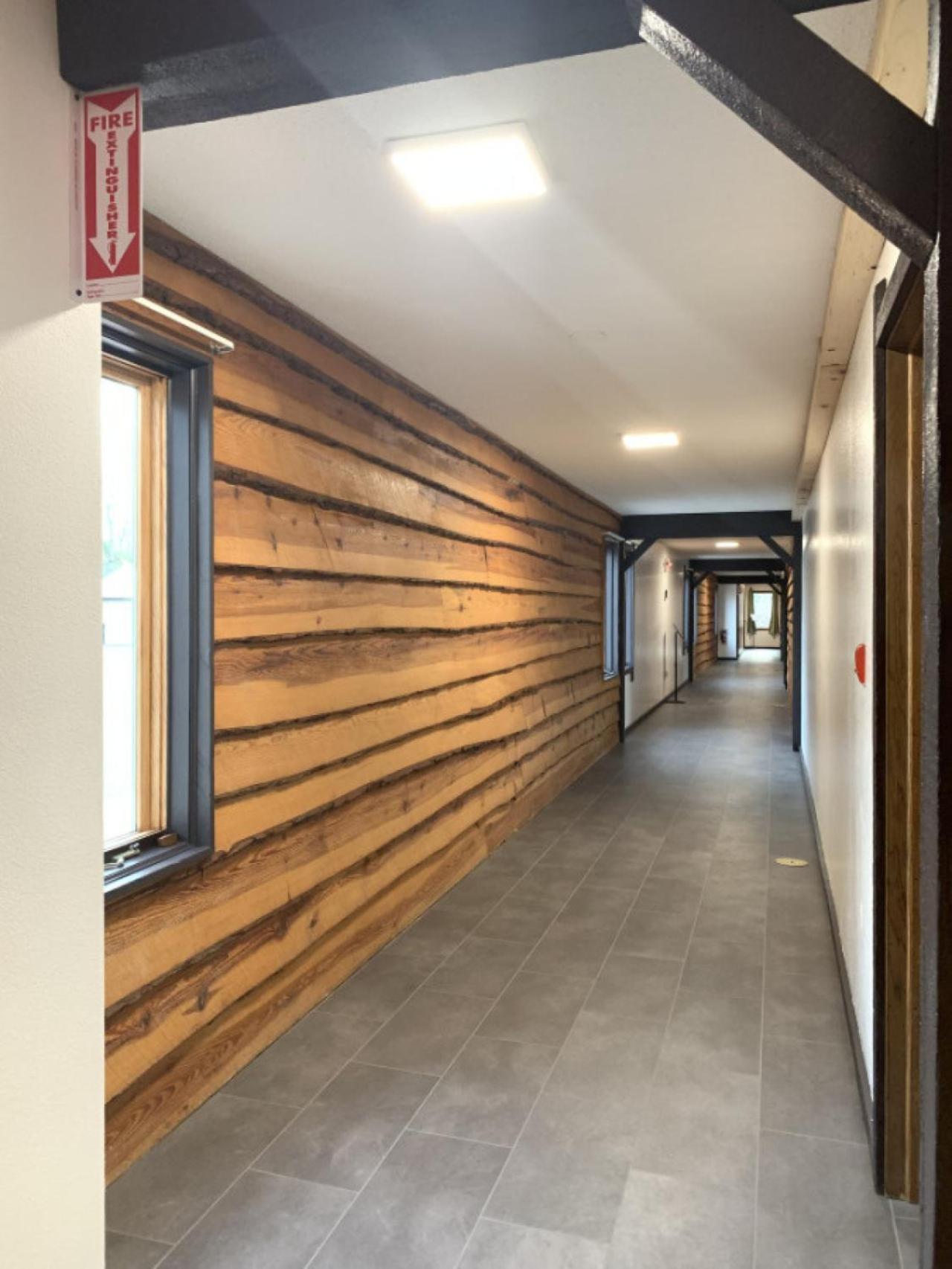 Bridge Inn Tomhawk - 2Nd Floor, 1 King Size Bed, Balcony, River View Tomahawk Exteriér fotografie
